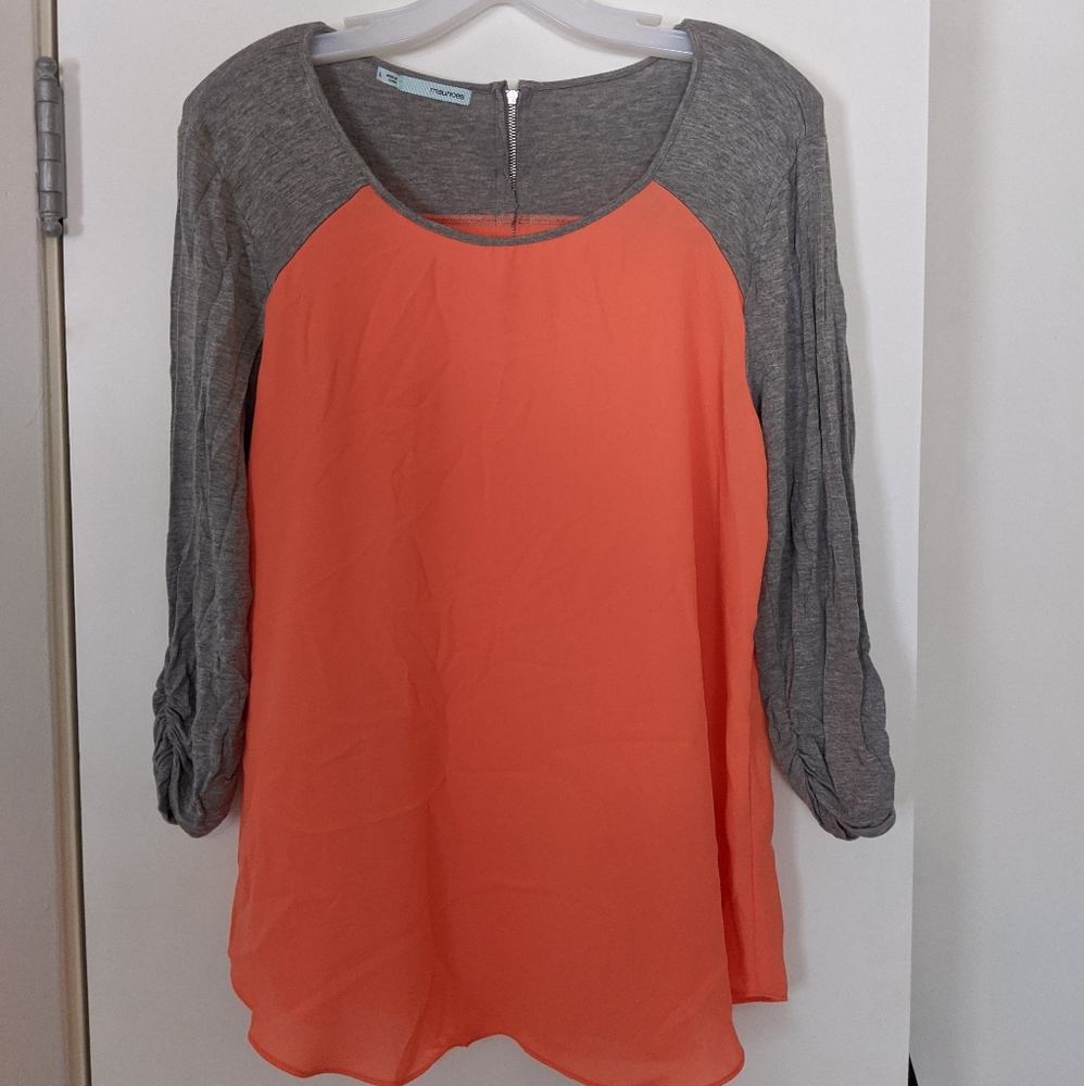 Coral 3/4-length sleeve top